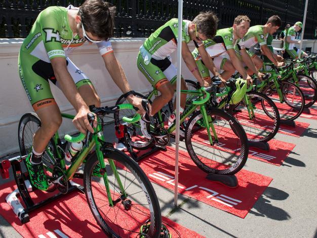 Teamzeitfahren am Ring, Team Hrinkow Adverics Cycleang, Warm up Elite