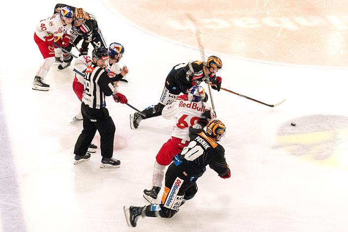 Marco Brucker (Steinbach Black Wings Linz) Steinbach Black Wings Linz vs EC Red Bull Salzburg, 17. Runde ICE Hockey League, Steinbach Black Wings Linz, Linz AG Eisarena 