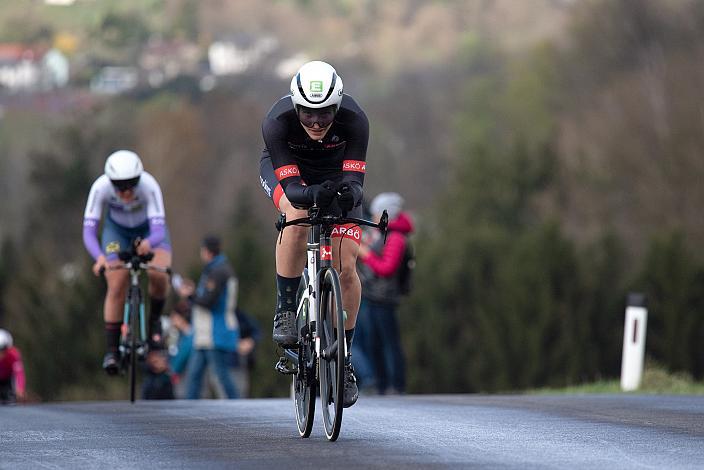 Petra Zsanko (HUN, Team Cookina ARBÖ ASKÖ Graz RLM Stmk) führende Damenliga Damen Elite, U23, Radliga, Einzelzeitfahren Stephanshart, Niederösterreich