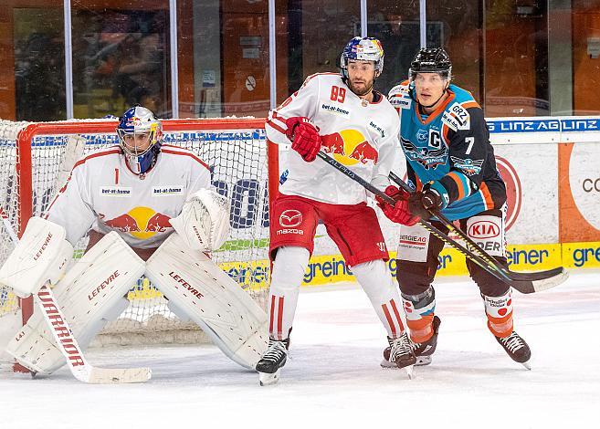 Tormann Jean Philippe Lamoureux (EC Red Bull Salzburg), Florian Baltram (EC Red Bull Salzburg), Brian Lebler (Black Wings 1992),  Black Wings Linz vs EC Red Bull Salzburg , Eishockey, Bet at Home ICE Hockey League