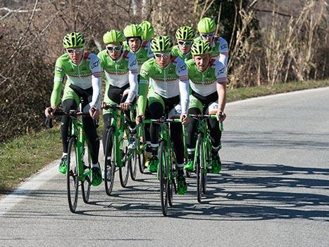 v.l. Josef Benetseder, Clemens Fankhauser, Andreas Graf, Sebastian Baldauf, Alexander Meier, Andreas Mueller, Hrinkow Adverics Cycleang Team