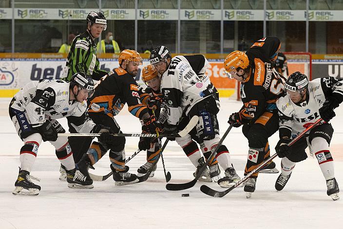 Rafael Rotter (Steinbach Black Wings Linz), Niklas Bretschneider (Steinbach Black Wings Linz) Steinbach Black Wings Linz vs Tesla Orli Znojmo, bet-at-home ICE Hockey League