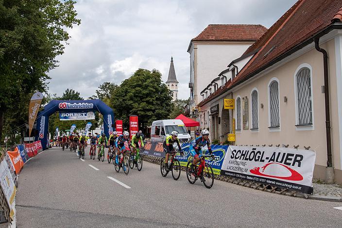 Das Feld in Ranshofen, Ranshofen, 22. Braunauer Radsporttage, ÖRV RadLiga, Radsport, Radliga, ÖRV, Herren Elite,