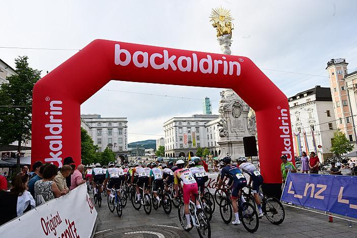 Start zur 1. Etappe Linz Hauptplatz - Pöstlingberg, Oberösterreich Rundfahrt