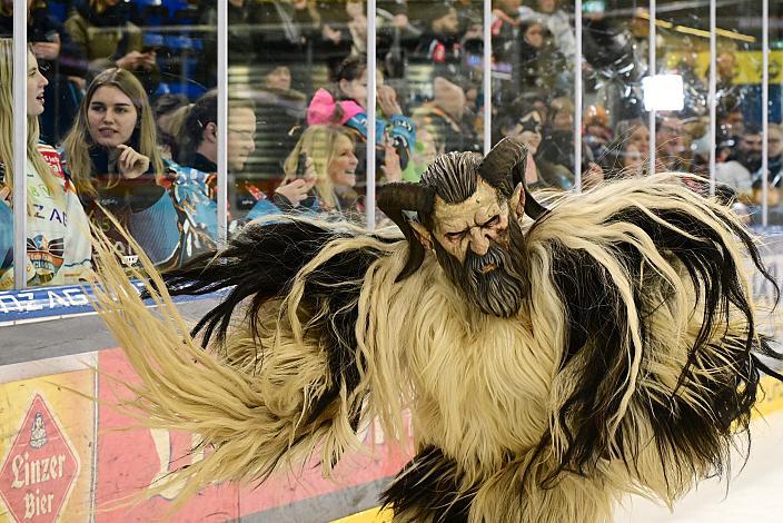 Perchten der Urfahraner Beislteufl in der Linzer Eishalle,  28. Runde ICE, Steinbach Black Wings Linz vs HC Falkensteiner Pustertaler Wölfe, Linz AG Eisarena