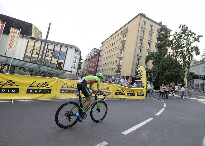 Daniel Eichinger (AUT, Hrinkow Advarics Cycleang Team) Linz Hauptplatz, Martinskirche,  Radsport 10. Int. OOE Rundfahrt Prolog