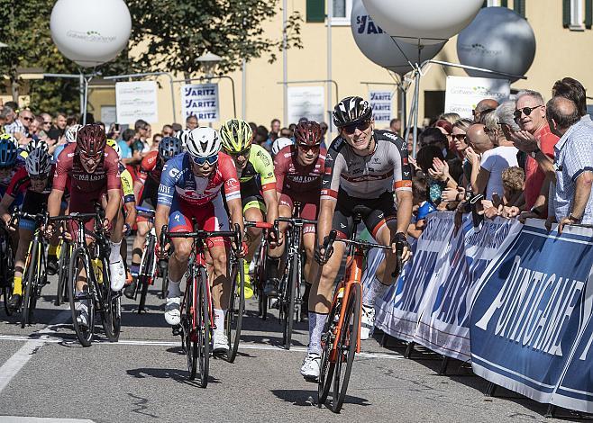 Sprint des Feldes, Sieger des Sprints Tobias Bayer (Aut, Tirol Cycling Team)   Rad 21. GP Judendorf-Strassenegel