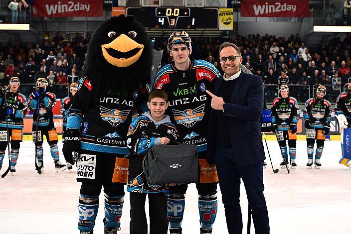 Spieler des Abends Graham Knott (Steinbach Black Wings Linz) Win2Day ICE Hockey League,  Steinbach Black Wings Linz vs Pioneers Vorarlberg,  Linz AG Eisarena 