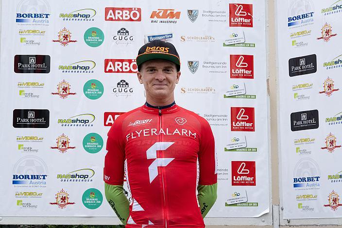 Jaka Primozic (SLO, Hrinkow Advarics) im Roten Trikot des Liga Führenden, 24. Int. Braunauer Radsporttage um den Preis der Firma BORBET Austria Radsport, Cycling League Austria, Herren Radliga