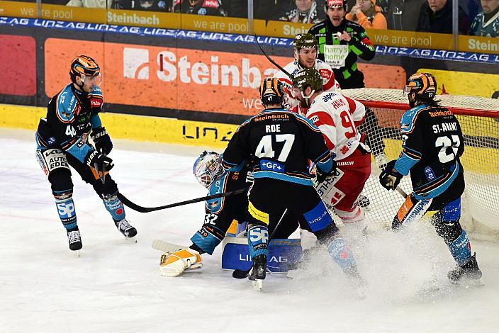 Niklas Würschl (Steinbach Black Wings), Tormann Rasmus Tirronen (Steinbach Black Wings Linz), Logan Roe (Steinbach Black Wings Linz)Win2Day ICE Hockey League,  Steinbach Black Wings Linz vs HCB Suedtirol Alperia ,  Linz AG Eisarena 