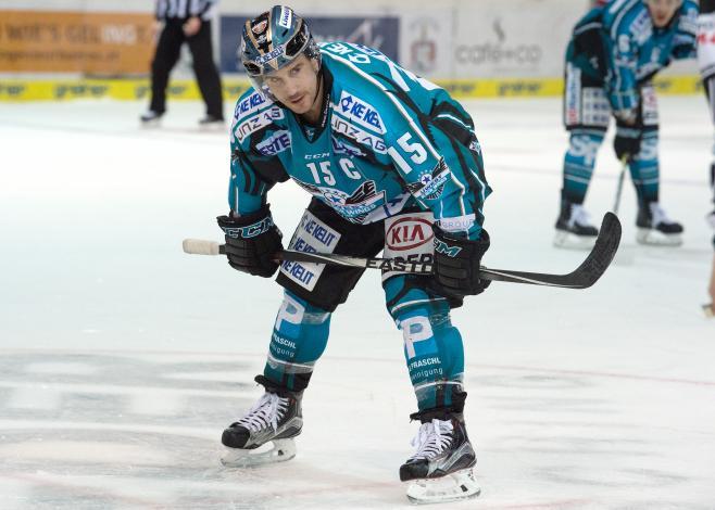 Brett McLean (EHC Liwest Black Wings Linz)  EHC Liwest Black Wings Linz vs HCB Suedtirol Alperia 1. Viertelfinale