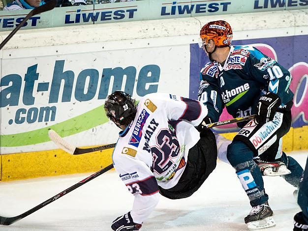 Marc-Andre Dorion, Linz und Arpad Mihaly, Fehervar, EHC Liwest Black Wings Linz vs SAPA Fehervar AV19