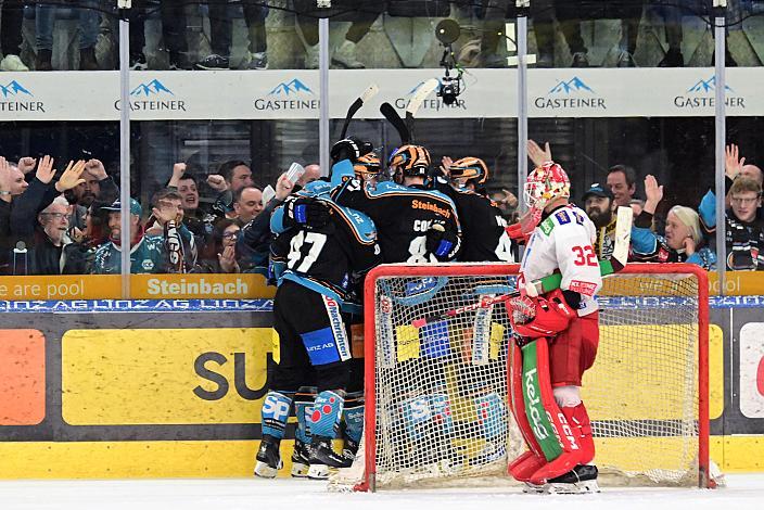 Andreas Kristler (Steinbach Black Wings Linz) feiert den Treffer zum 2 zu 1