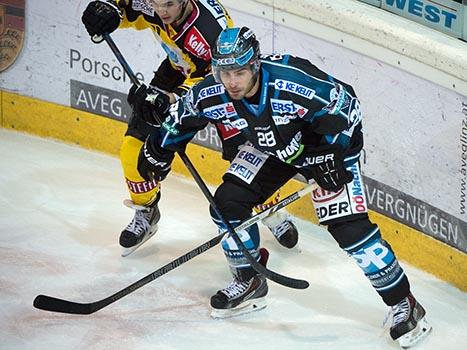 Mike Ouellette, Linz EHC Liwest Black Wings Linz vs UPC Vienna Capitals