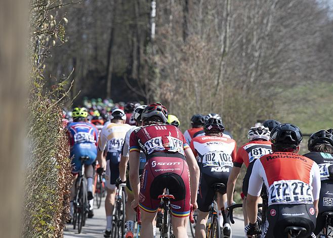 Das Feld am Aichberg 59. Rad SaisonerÃ¶ffnungsrennen Leonding, Rad Bundesliga 2019