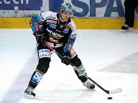 Maetin Grabher Meier, Stuermer, EHC Liwest Black Wings Linz vs. HDD Tilia Olimpija Ljubljana, 3. Semifinale