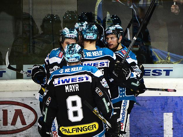 Philipp Lukas (Liwest Black Wings Linz) feiert, EHC Liwest Black Wings Linz vs EC VSV, Play-Offs, Viertelfinale