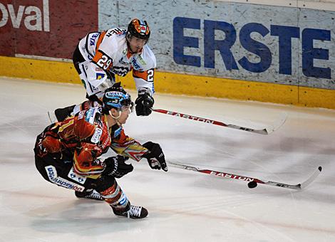 Pat Leahy Liwest Black Wings Linz und Sven Klimbacher, Graz 99ers