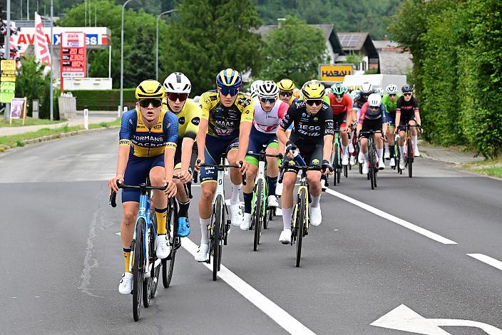 Das Peloton in der 3. Etappe,  51. Int. Oberösterreich Junioren Rundfahrt, Bad Wimsbach - Strass im Attergau