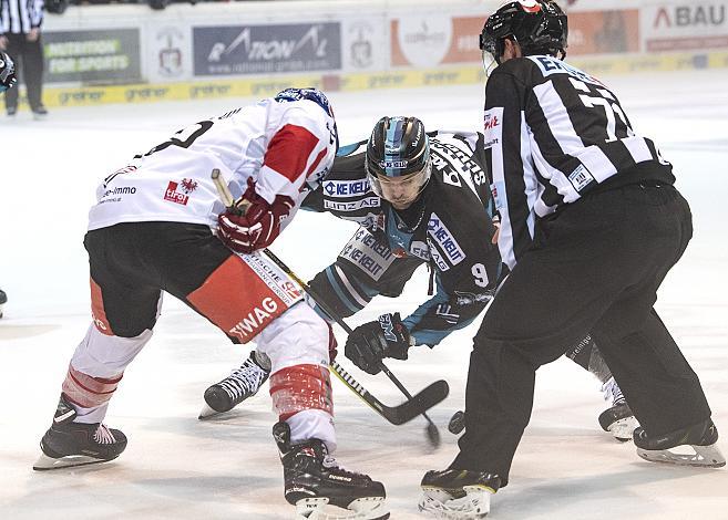 Rick Schofield (EHC Liwest Black Wings Linz), John Lammers (HC TWK Innsbruck  Die Haie)   EHC Liwest Black Wings Linz vs HC TWK Innsbruck Die Haie