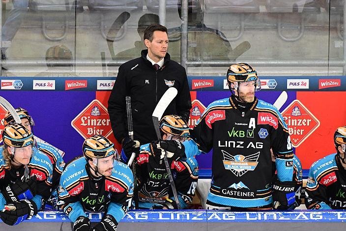  Head Coach Philipp Lukas (Steinbach Black Wings Linz) Win2Day ICE Hockey League,  Steinbach Black Wings Linz vs  Migross Supermercati Asiago Hockey 1935,  Linz AG Eisarena 