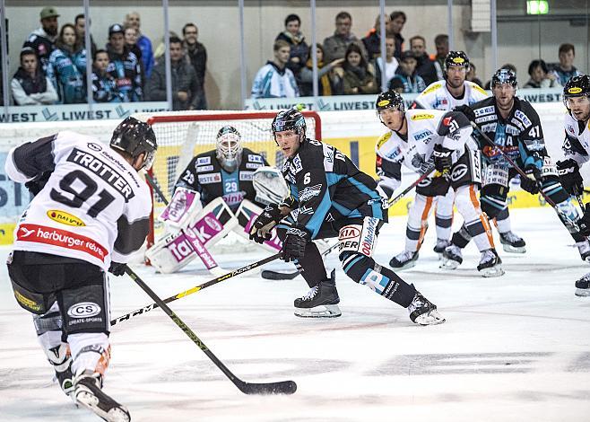  Jonathan D Aversa (EHC Liwest Black Wings Linz), Brock Alexander Trotter (Dornbirn Bulldogs) EHC Liwest Black Wings Linz vs Dornbirn Bulldogs
