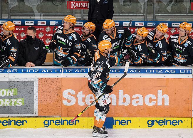 Marco Brucker (Steinbach Black Wings 1992) feiert sein Tor, Steinbach Black Wings 1992 vs EC KAC,  Eishockey, Bet at Home ICE Hockey League