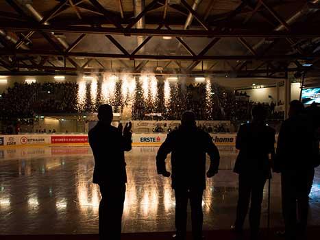 Eishalle Linz, Tribueneneroeffnung, EHC Liwest Black Wings Linz vs EC VSV