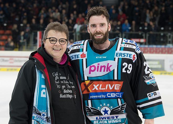 Tormann Michael Ouzas (EHC Liwest Black Wings Linz) EHC Liwest Black Wings Linz vs EC Red Bull  Salzburg 2. Semifinale