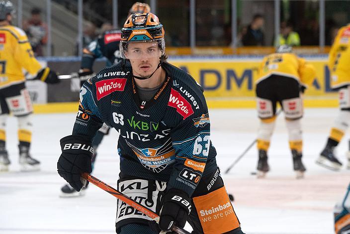 Niklas Bretschneider (Steinbach Black Wings Linz) Steinbach Black Wings Linz vs HC Pustertal Woelfe, 4. Runde ICE Eishockey Liga, Linz AG Eisarena