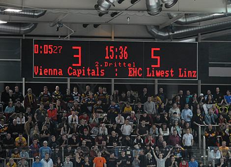 Matchuhr bei Liwest Black Wings Linz EV Vienna Capitals