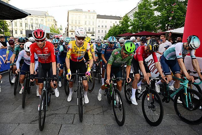 Start zur 1. Etappe Linz Hauptplatz - Pöstlingberg, Oberösterreich Rundfahrt