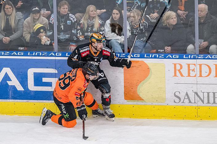 Julian Pusnik (Steinbach Black Wings Linz), Michael Kernberger (Moser Medical Graz 99ers)  Steinbach Black Wings Linz vs Moser Medical Graz 99ers, Pre-Play-Offs, 3. Runde ICE Hockey League, Steinbach Black Wings Linz, Linz AG Eisarena 