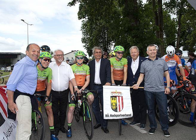 Dir. Harald Mayer, (Ã–RV PrÃ¤sident), Bgm. Traun Ing. Rudolf Scharinger, Daniel Eichinger, Dominik Hrinkow, Markus Freiberger (AUT, Hrinkow Advarics Cycleang),  Franz DÃ¼rnberger (OÃ– Versicherung), Paul Resch (PrÃ¤sident LRV OberÃ¶sterreich),  3. Etappe Traun - Ternberg, Radsport 10. Int. OOE Rundfahrt