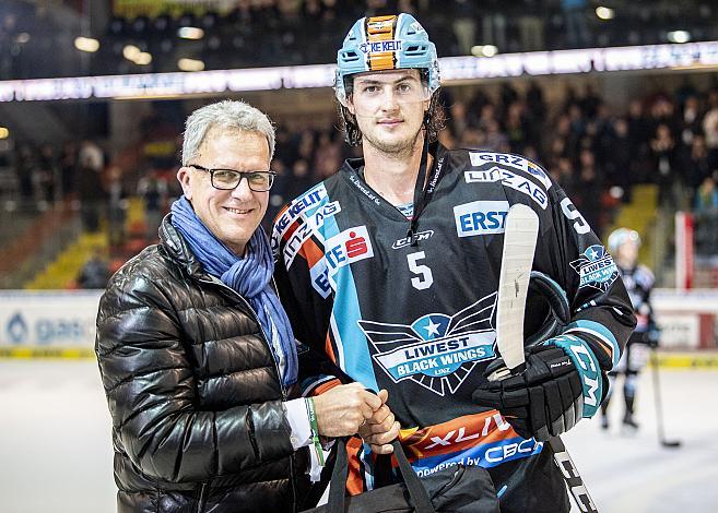 Im Bild: Spieler des Abends Raphael Wolf (EHC Liwest Black Wings Linz)  Eishockey,  EHC Liwest Black Wings Linz vs Moser Medical Graz 99ers