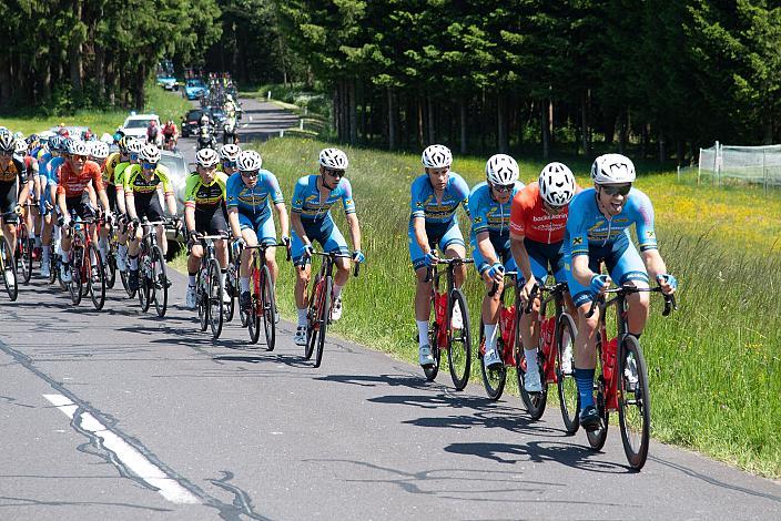 Team Felbermayr Simplon Wels  an der Spitze des Feldes bei Brunnwald, 2. Etappe Wels - Bad Leonfelden, Int. Raiffeisen Oberösterreich Rundfahrt UCI Kat. 2.2