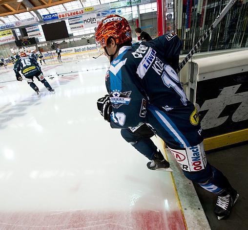 #19 Andrew Jakob Kozek, Linz, EHC Liwest Black Wings Linz vs KHL Medvescak Zagreb          