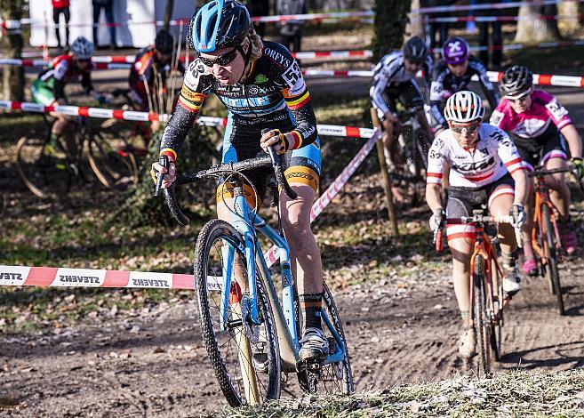 Siegerin Joyce VANDERBEKEN (BEL),  Damenrennen, 11. Int. SPARKASSEN Radquerfeldein GP Stadl-Paura - Int. UCI C2 - 8. Dezember 2019