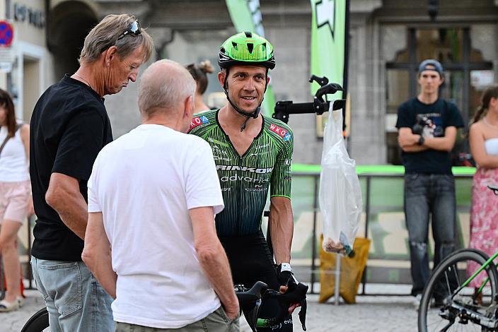 Riccardo Zoidl (AUT, Hrinkow Advarics) mit starken Rückenschmerzen, 28. Int. ASVÖ - HRINKOW City Kriterium Steyr, Herren Elite, ÖRV, Radsport, Mountainbike, ELITE Rennrad