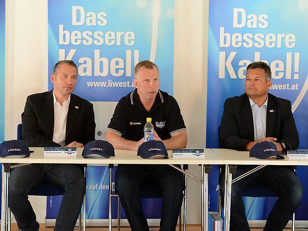 Pressekonferenz fuer die Saison 2012-2013, vin links, Manager Christian Perthaler, Trainer Robert Daum, Praesident Ing. Peter Freunschlag 