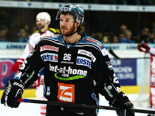 Rob Hisey (Liwest Black Wings Linz) und (EC KAC), EHC Liwest Black Wings Linz vs EC KAC, Play-Offs, Semifinale
