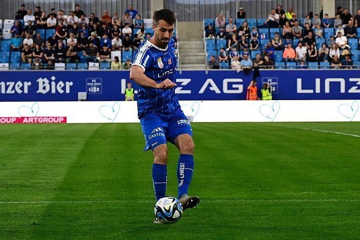 Fabio Strauss (FC Blau-Weiß Linz) FC Blau-Weiß Linz  vs. RZ Pellets WAC, Admiral Bundesliga, 2023 - 2024