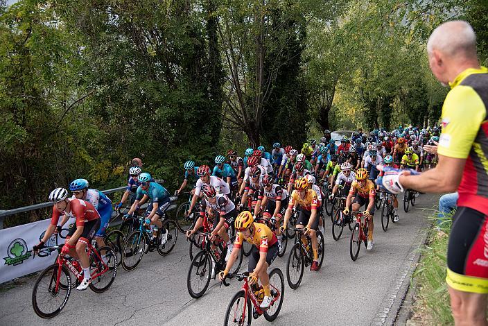 das Peleton in der Auffahrt zur Bergwertung La Rosina, Marostica, Veneto Classic, Treviso - Bassano del Grappa, Veneto, ITA 190km