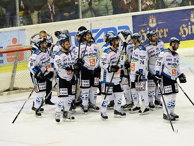 Saisonende fuer die Liwest Black Wings Linz in Klagenfurt  (Liwest Black Wings Linz) und (EC KAC), EC KAC vs EHC Liwest Black Wings Linz, Spiel 6, Play-Offs, Semifinale