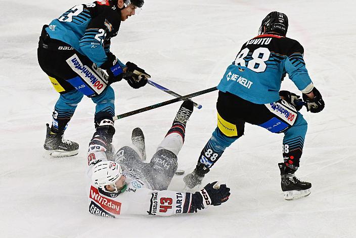Patrick Söllinger (Steinbach Black Wings Linz), Yohann Aumtu (Steinbach Black Wings Linz), Max Gerlach (Hydro Fehervar AV 19), 34. Runde ICE, Steinbach Black Wings Linz vs Hydro Fehervar AV 19, Linz AG Eisarena 