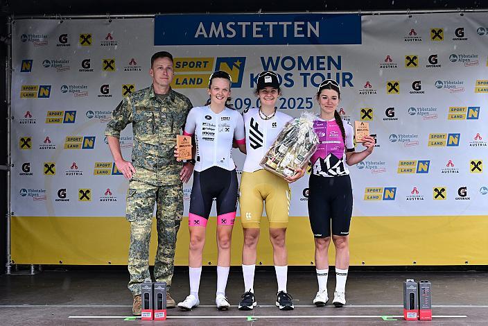 Podest 2. Platz Amelie Cooper (GBR, Union Raiffeisen Radteam Tirol), Siegerin Eliska Kvasnickova (CZE, VIF Cycling Team), 3. Platz  Olga Wankiewic (POL, ATOM DEWELOPER WROCLAW)  07.06.2025 07.06.2025 Rad 2 Etappe Sportland NOE WOMEN Tour