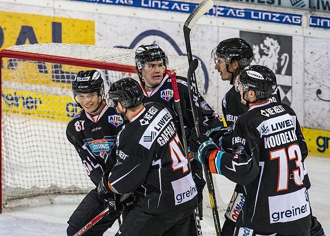 Im Bild: Linz feiert ein Tor,  Eishockey,  Alps Hockey, Steel Wings Linz vs Pustertal Woelfe