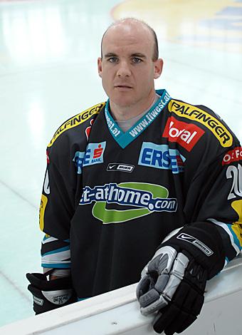 #20 Brad Purdie, Stuermer, EHC Liwest Black Wings Linz