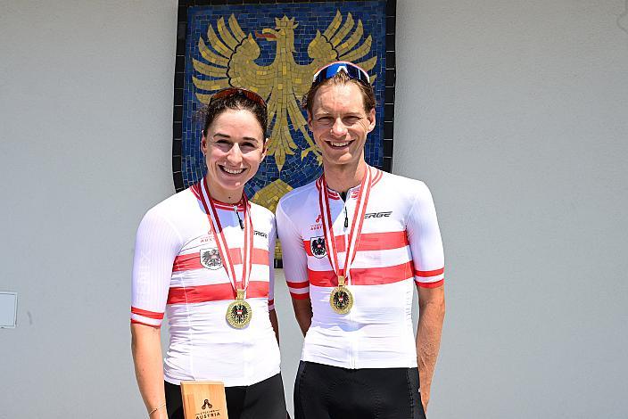 Die Meister v.l. Christina Schweinberger (AUT, Fenix-Premier Tech) , Felix Grossschartner (AUT, UAE Team Emirates - XRG), Österreich Staatsmeisterschaft, Einzel - Zeitfahren, ÖSTM EZF Weißenbachtal - OÖ