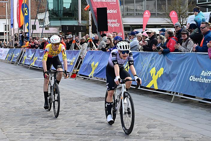 v.l. Philipp Hofbauer (AUT, Team Vorarlberg), Nicolas Ginter (SUI, Tirol KTM Cycling Team),  65. Rad Saison Eroeffnungsrennen Leonding
